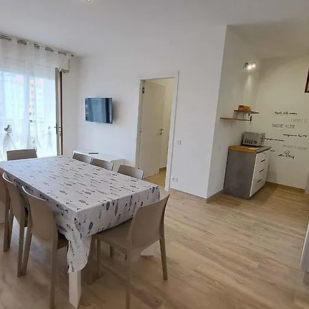 In 24425 アパート *